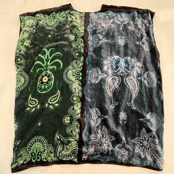 Farm Rio | Sweet Mermaids Top | Small - Picture 5 of 10